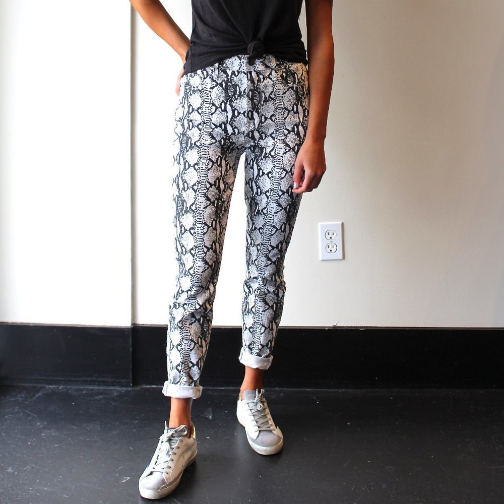 FRAME DENIM Ali High Rise Cigarette Jeans  Python - Picture 4 of 7